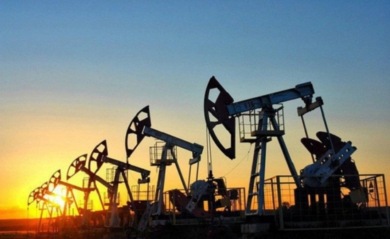Giá xăng dầu hôm nay 28/3/2024: Thị trường trong nước còn tăng mạnh?