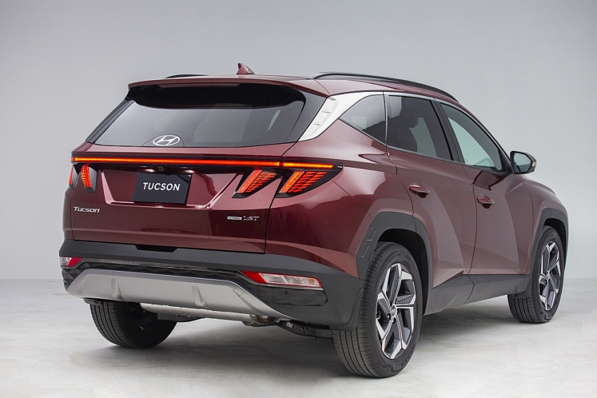 Lộ diện Hyundai Tucson phiên bản 2025: Ngoại hình đổi mới, trang bị được nâng cấp hiện đại