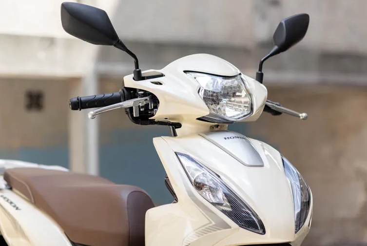 Honda Vision giá chưa tới 30 triệu: "Rẻ" thực sự khiến Yamaha Janus cũng "ngả mũ"