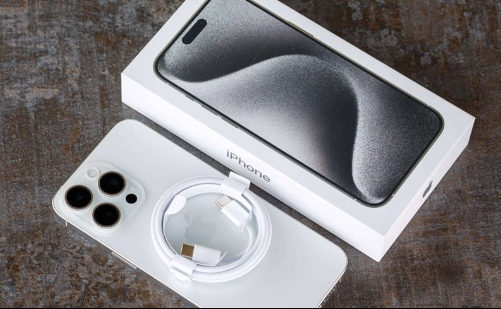 iPhone 15 Pro Max có giá 30 triệu đồng sau 6 tháng "cập bến": Còn hấp dẫn để xuống tiền?