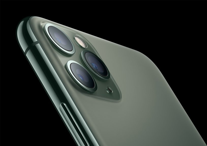 iPhone 11 Pro trượt giá cực mạnh: Chỉ 5 triệu có ngay điện thoại cao cấp