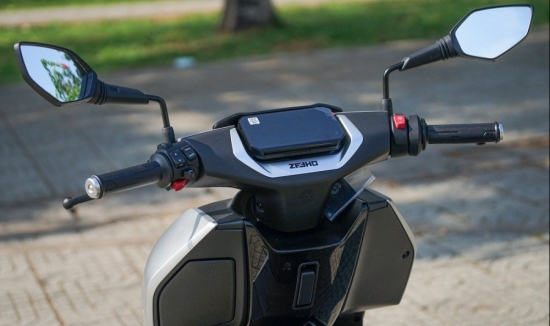 Cận cảnh xe máy điện rẻ nhất thị trường sở hữu màn LCD, Smartkey: Liệu có "đấu" lại được xe xăng?