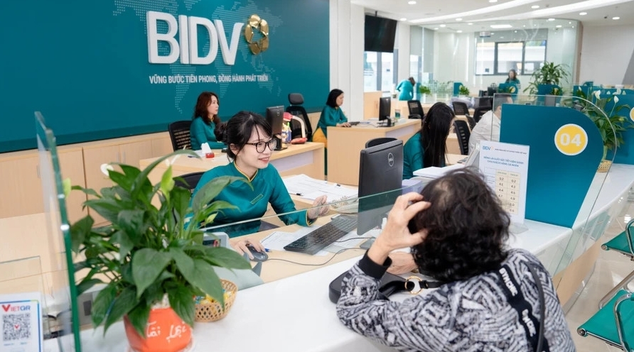 Có 200 triệu đồng gửi tiết kiệm 12 tháng tại BIDV nhận bao nhiêu tiền lãi?