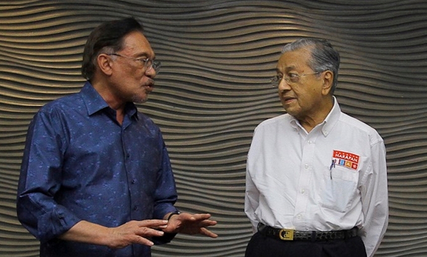 Cựu Thủ tướng Malaysia 98 tuổi bị điều tra vì nghi án tham nhũng: 2 con trai cũng ‘dính chàm’