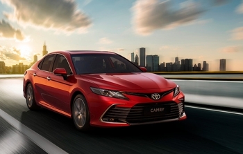 Toyota Camry: Mẫu ô tô gầm thấp "ăn khách" nhất tại Việt Nam