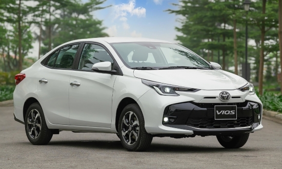 Toyota Vios có giá "rẻ giật mình": Trang bị cải tiến khiến loạt đối thủ "thất sủng"