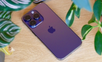 iPhone 14 Pro "đập hộp" với giá bán "rẻ chưa từng có": Hiệu năng không kém gì iPhone 15 Pro