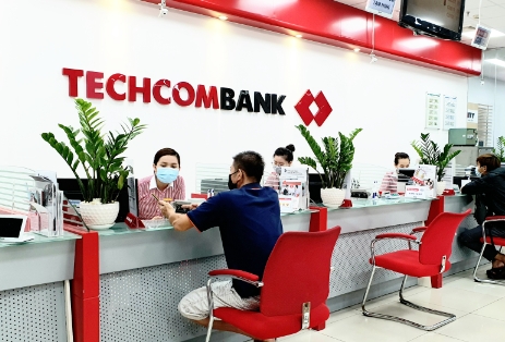Gửi tiết kiệm 300 triệu kỳ hạn 12 tháng tại Techcombank nhận lãi ra sao?