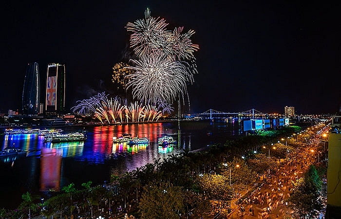 Lễ hội pháo hoa quốc tế DIFF thắp sáng sông Hàn.