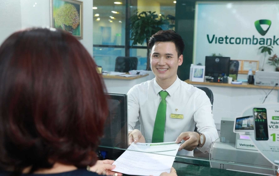 Có 200 triệu gửi tiết kiệm tại Vietcombank kỳ hạn 6 tháng, nhận bao nhiêu tiền lãi?