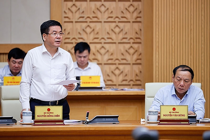 Bộ trưởng Bộ Công Thương Nguyễn Hồng Diên phát biểu tại phiên họp - Ảnh: VGP/Nhật Bắc