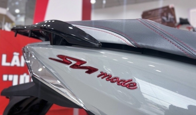 Honda SH Mode 2024 trượt dốc không phanh: Giá đã về mức bình dân?