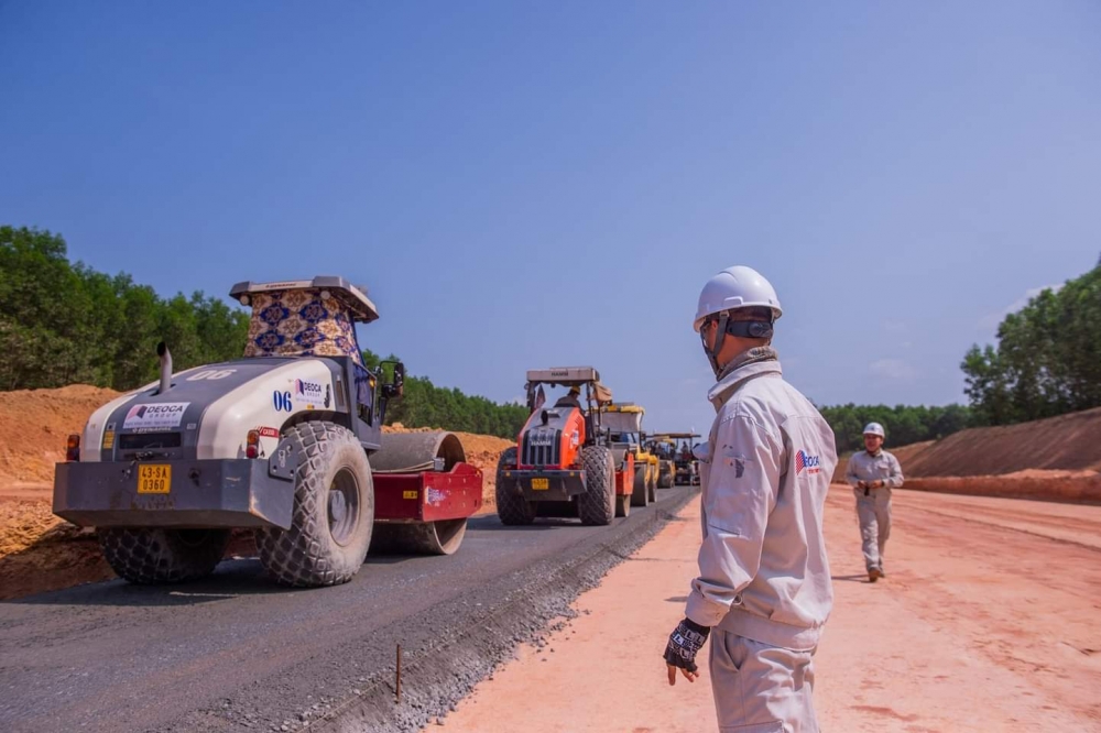 thi công tại dự án cao tốc Quảng Ngãi - Hoài Nhơn ạ