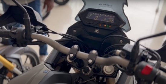 Honda cập bến mẫu xe máy côn tay hoàn toàn mới về đại lý: Ngoại hình thể thao, động cơ cực khủng