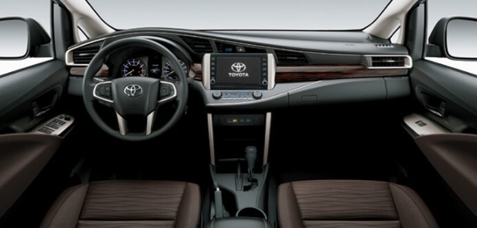 Toyota Innova "lên sàn" với giá chưa tới 200 triệu: Liệu có nên xuống tiền?