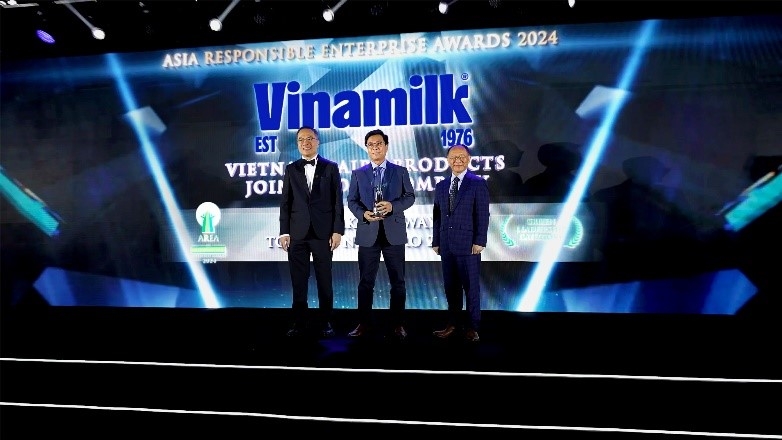 Tiên phong về Net Zero, Vinamilk được vinh danh tại giải thưởng doanh nghiệp trách nhiệm Châu Á