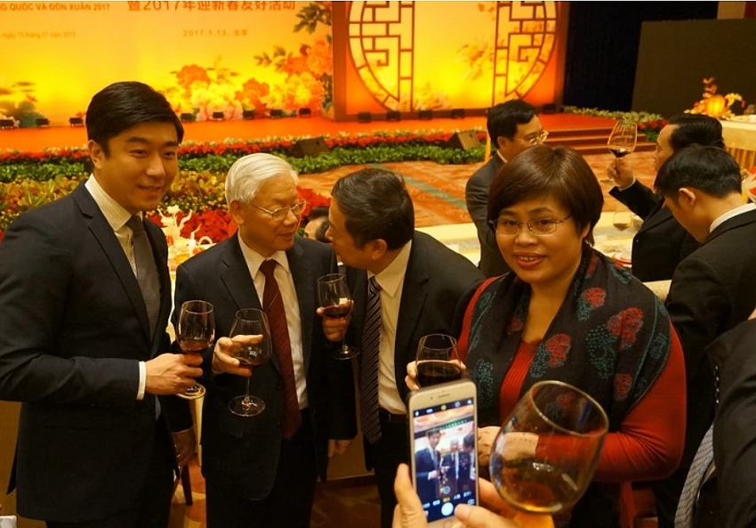 Bà Phan Kim Nga tham dự sự kiện kỷ niệm quan hệ ngoại giao hai nước và đón xuân 2017 nhân chuyến thăm của Tổng Bí thư Nguyễn Phú Trọng đến Trung Quốc. (Ảnh do nhân vật cung cấp)