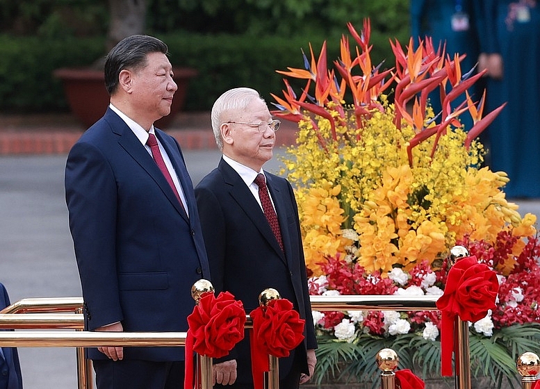 Tổng Bí thư Nguyễn Phú Trọng đón Tổng Bí thư, Chủ tịch Trung Quốc Tập Cận Bình thăm Việt Nam, tháng 12/2023 - Ảnh: VGP/Nhật Bắc