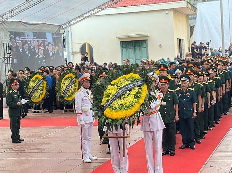 Đoàn Cựu chiến binh xã Đông Hội, huyện Đông Anh vào viếng Tổng Bí thư Nguyễn Phú Trọng . 