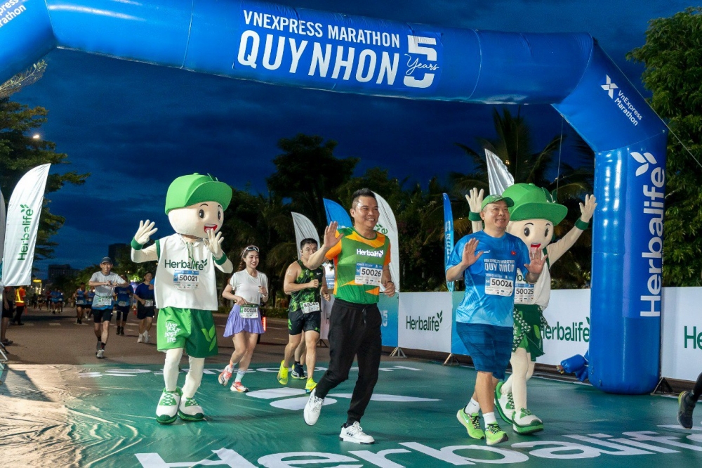 Cùng chạy với Herbalife tại VnExpress Marathon Nha Trang 2024