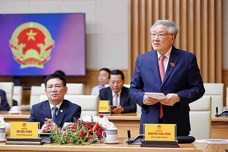 Thủ tướng Phạm Minh Chính giao nhiệm vụ cho Phó Thủ tướng và Bộ trưởng mới