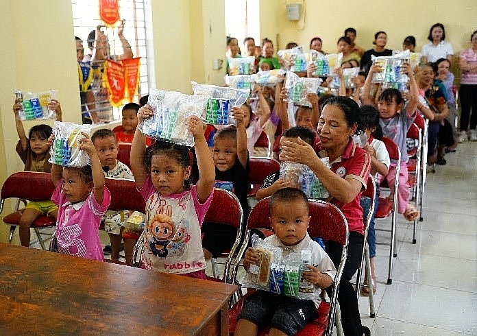 Vinamilk tổ chức nhiều hoạt động trung thu cho trẻ em mọi miền