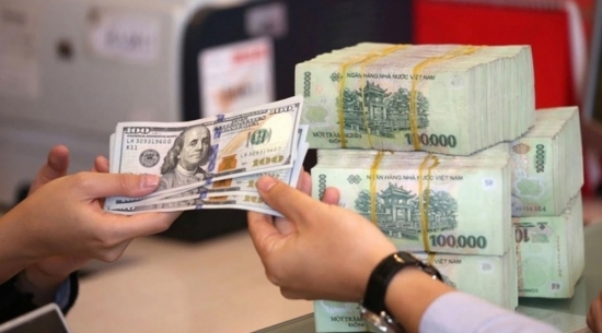 Tỷ giá USD hôm nay (3/10): USD tiếp tục tăng cao, đồng bạc xanh hưởng lợi từ căng thẳng Trung Đông