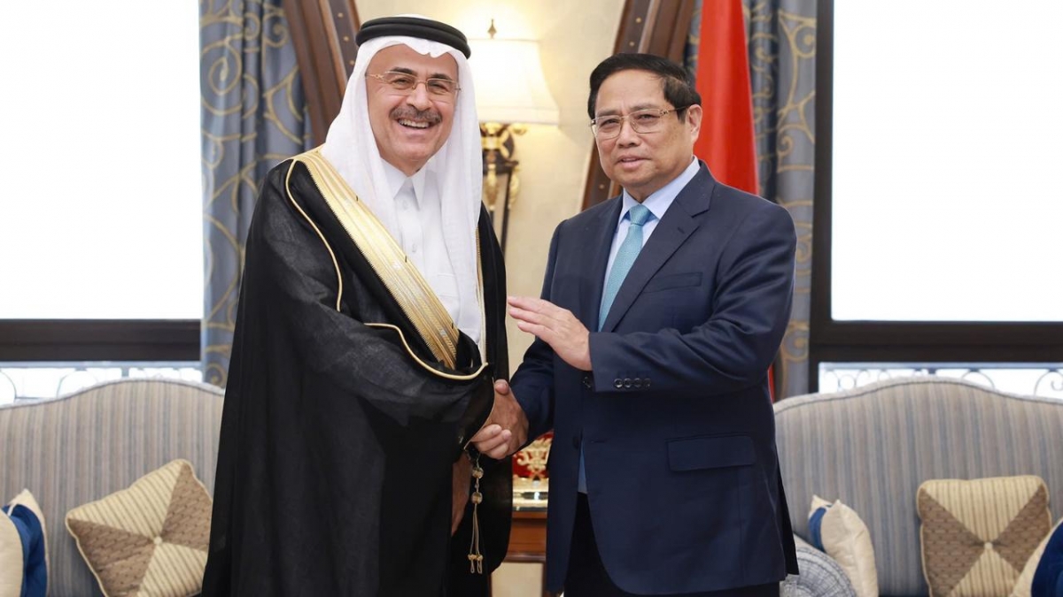 Thủ tướng Phạm Minh Chính và ông Amin Al-Nasser, Chủ tịch kiêm Tổng Giám đốc Tập đoàn Dầu khí Saudi Arabia (Saudi Aramco) - Ảnh: VGP