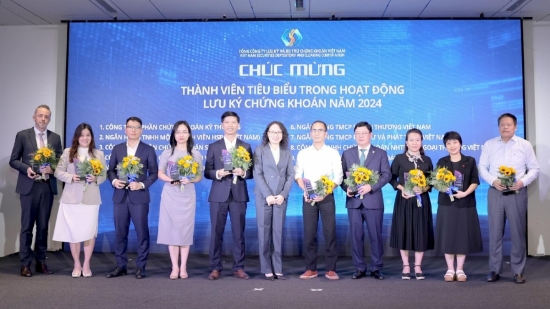 VCBS được vinh danh là Thành viên tiêu biểu trong hoạt động lưu ký chứng khoán năm 2024