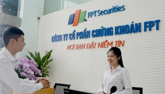 FPTS tăng lãi suất vay trên tiện ích EzSaving từ 20/11/2024