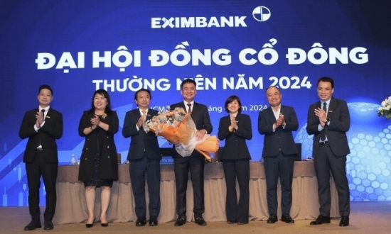 Nhóm cổ đông nắm trên 5% vốn Eximbank đề nghị miễn nhiệm ông Nguyễn Hồ Nam và bà Lương Thị Cẩm Tú