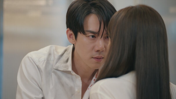 When The Phone Rings tập 3: Liệu Baek Sa Eon có tìm ra con người thật của Hong Hee Joo, mối quan hệ với Ji Sang Woo và kẻ đứng sau vụ bắt cóc là ai?