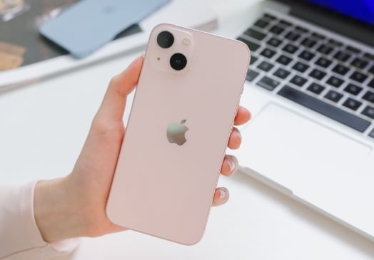 Giá iPhone 13 hạ giá vô cùng 