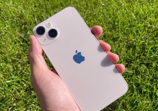 Dù không mới, iPhone 13 vẫn là 