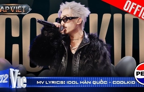 Lời bài hát "IDOL HÀN QUỐC" - Coolkid (Performance) Full lyrics, Rap Việt 2024: Tóc anh đang vuốt vuốt vuốt... Vuốt như kiểu idol hàn quốc...