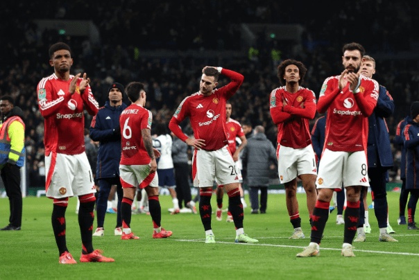 Manchester United đã hết "đỉnh nóc kịch trần", xứng đáng bị loại khỏi League Cup