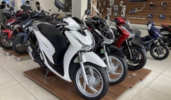 Bảng giá xe máy Honda cuối tháng 12/2024: Future rẻ chưa từng thấy, Winner X "dò đáy"