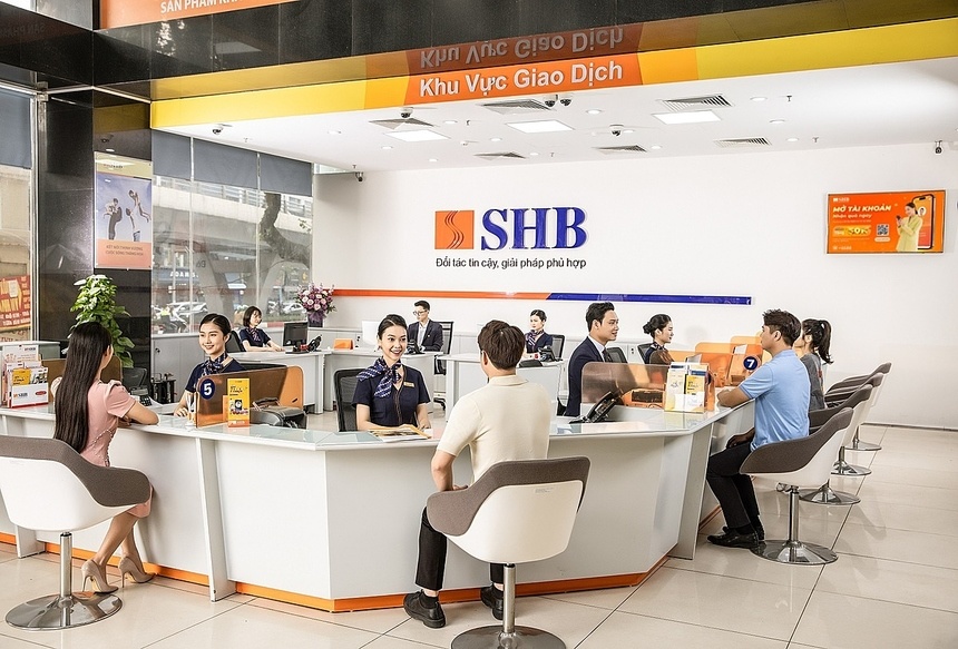 SHB áp dụng mức lãi suất gửi tiết kiệm tại quầy dao động từ 3,3% – 5,8%/năm với khoản tiền dưới 2 tỷ đồng