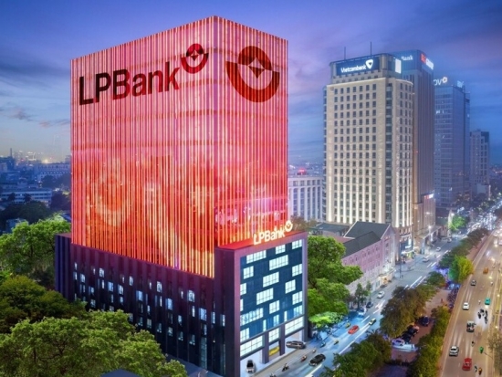 Chuyển động mới nhất tại LPBank: Biến động nhân sự, phát hành trái phiếu và tăng vốn