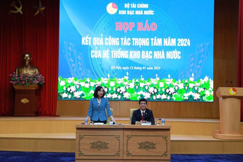 Bà Trần Thị Huệ - Phó Tổng Giám đốc Kho bạc Nhà nước