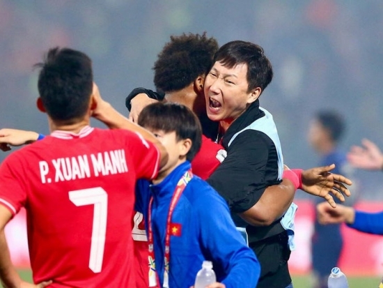 HLV Kim Sang-sik thán phục thể lực "khủng" của đội tuyển Việt Nam, chiến lược cho Asian Cup đã rõ!