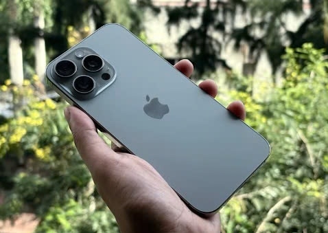 iPhone 16 Pro Max bất ngờ “rớt giá” kỷ lục cận Tết: Đẳng cấp còn đó, quá “ấm lòng” các Fan