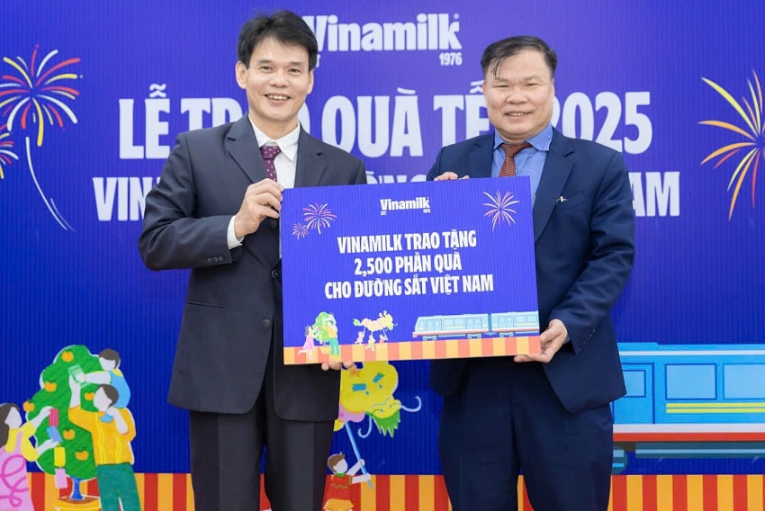 Vinamilk tặng hàng nghìn phần quà tết cho trẻ em, công nhân trước thềm năm mới Ất Tỵ