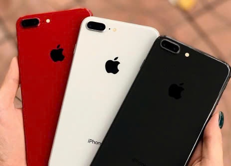 iPhone 8 Plus bất ngờ 