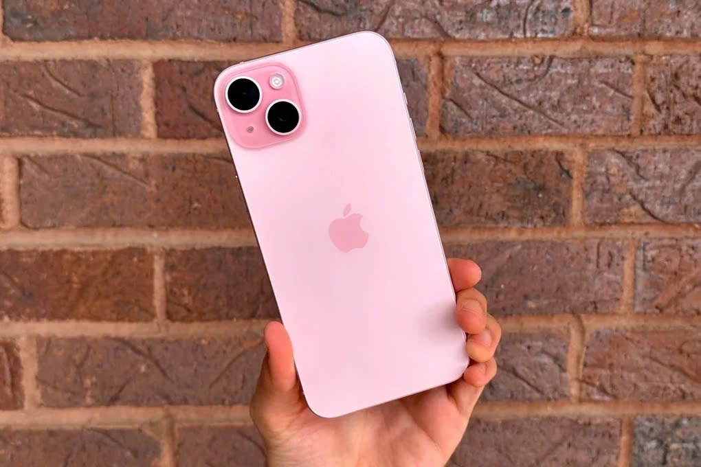 Giá iPhone 15 bất ngờ 