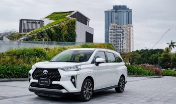 Toyota Veloz Cross giữa tháng 2/2025: Giá giảm mạnh, trang bị "full option", đe nẹt Mitsubishi Xpander