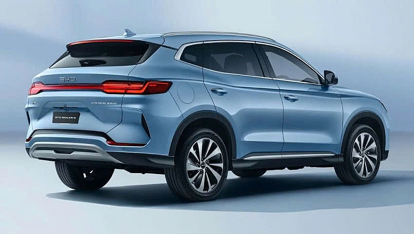 Hé lộ mẫu SUV hybrid sắp bán tại Việt Nam: Chỉ 