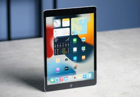 iPad Gen 9 nay giảm giá sốc: Rẻ ngang điện thoại, liệu có đáng mua?