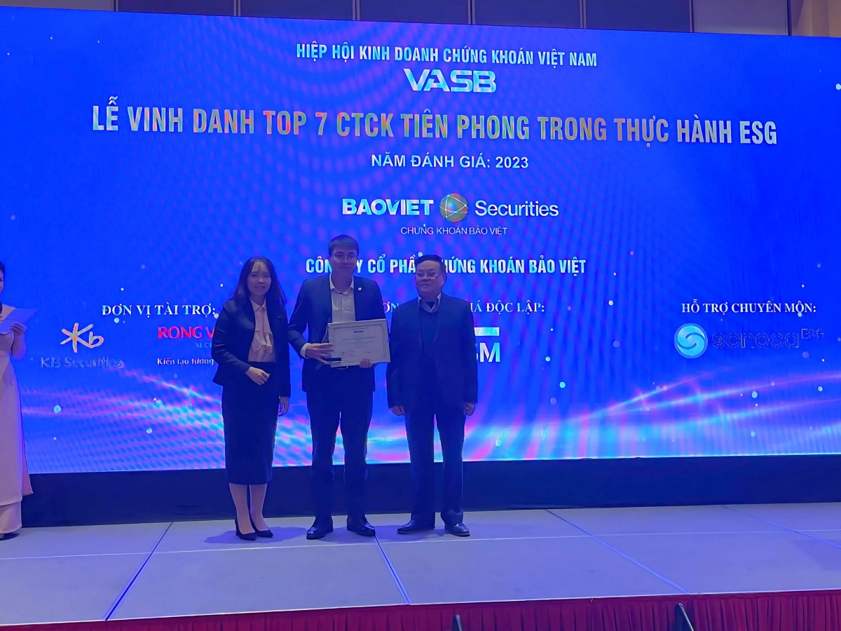 VASB vinh danh 7 công ty chứng khoán dẫn đầu về thực hành ESG