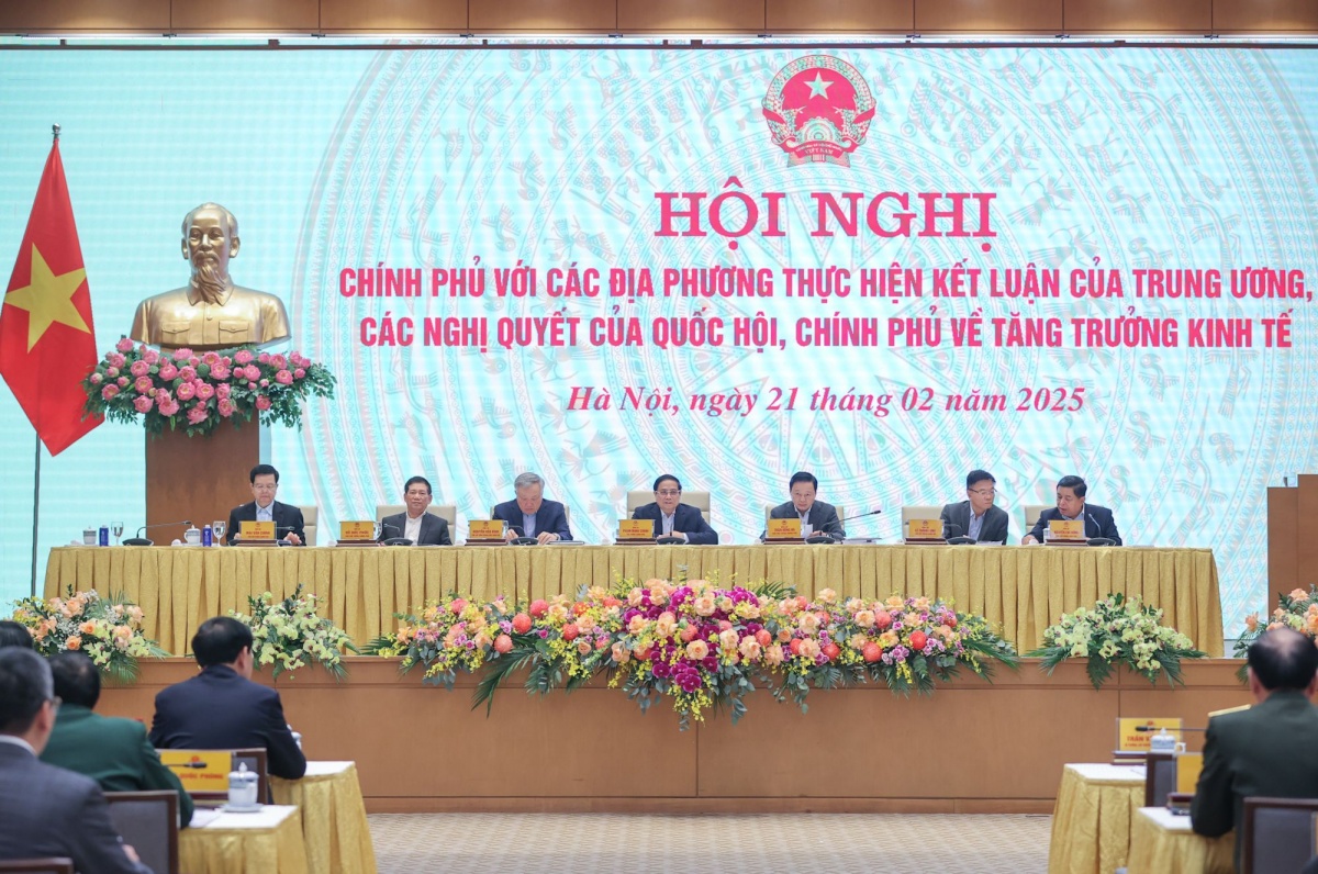 Thủ tướng Phạm Minh Chính chủ trì Hội nghị Chính phủ với các địa phương thực hiện kết luận của Trung ương, các nghị quyết của Quốc hội, Chính phủ về tăng trưởng kinh tế - Ảnh: VGP